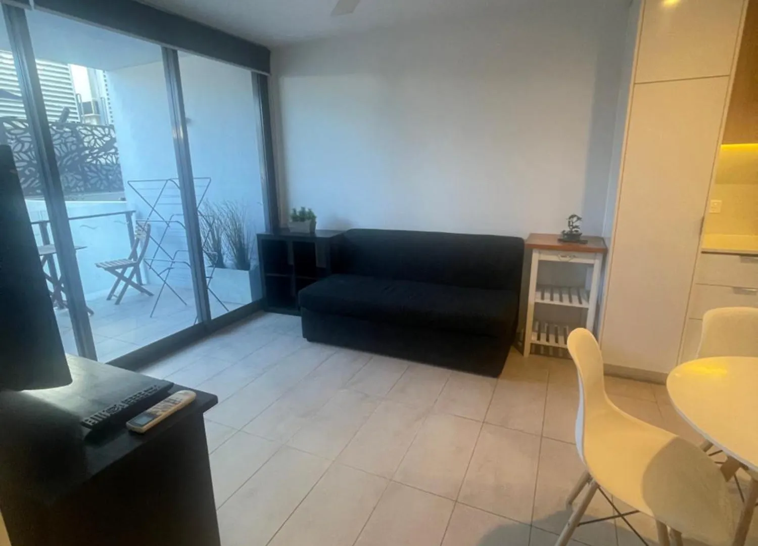 Spacious 2 Bedroom Apartment In Central Brisbane