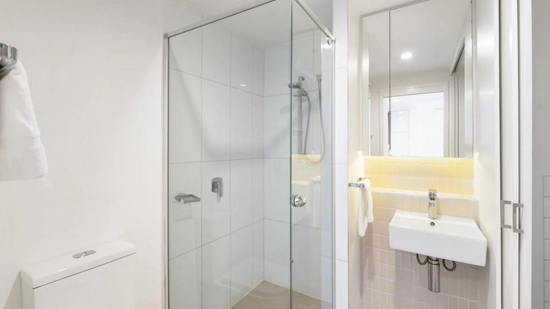 Spacious 2 Bedroom Apartment In Central Brisbane