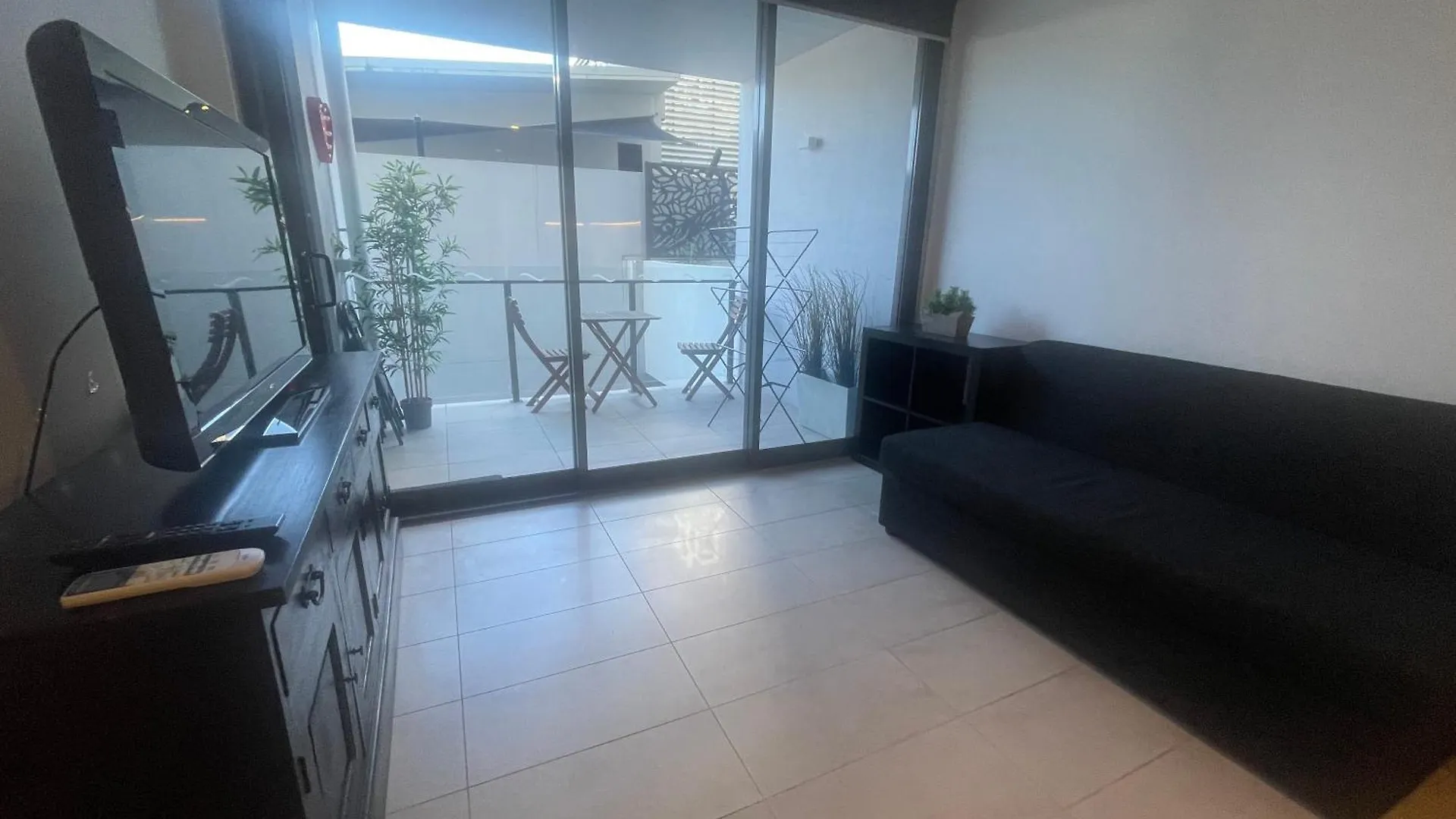 Spacious 2 Bedroom Apartment In Central בריסביין אוסטרליה
